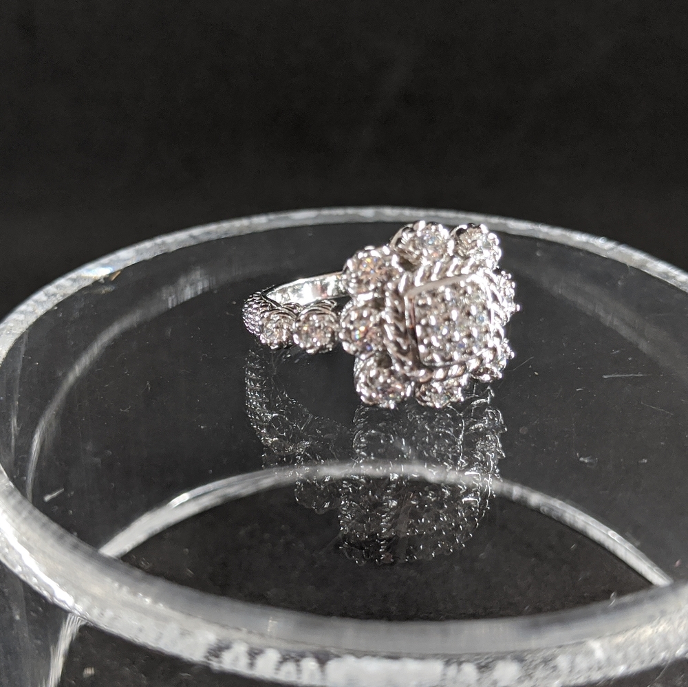 Judith Ripka Silver Floral Cluster Ring - Picture 8 of 12